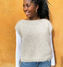 Indlæs billede til gallerivisning Loveknit Weekend Vest STRIKKEKIT