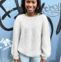 Indlæs billede til gallerivisning Loveknit Basis Sweater