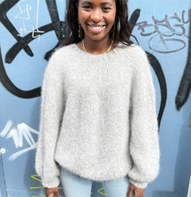 Indlæs billede til gallerivisning Loveknit Basis Sweater NORSK